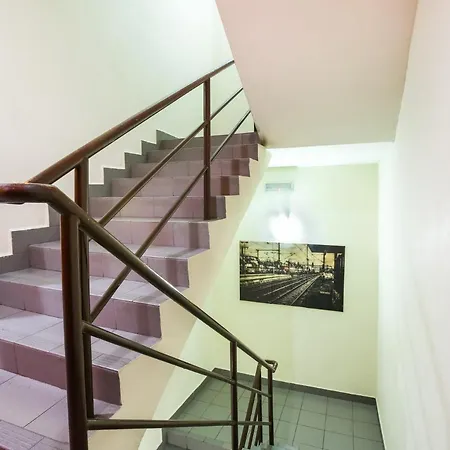 Oyo 43927 Sassana Hotel-3
