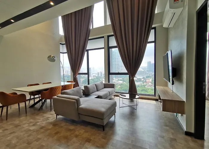 Expressionz Professional Suites By Aurora Summer Suites Kuala Lumpur
